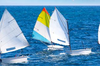 Optimist vs autres supports d’initiation : quelles différences pour appr...