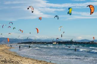 Partage de l’espace maritime : quelles règles pour les sports nautiques ...