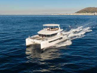 Leopard 53 Powercat : un intérieur entièrement...