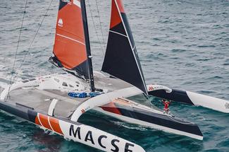 Top départ du tour du monde à l'envers de Guirec Soudée !