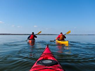 Kayak rigide ou gonflable : différences...