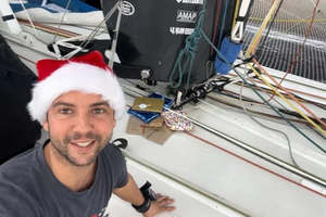 Guirec Soudée, Père Noël au large à bord de l’Ultim MACSF