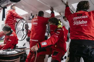 Trophée Jules Verne : Sodebo Ultim 3 file à pleine vitesse dans l’océan ...