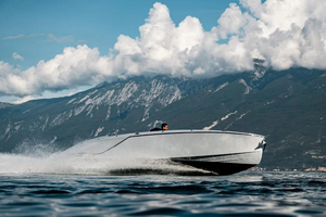 Électrique, foil, voile : les 10 bateaux qui ont marqué l’année 2025