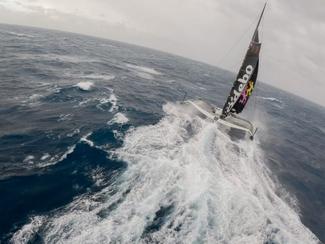 Trophée Jules Verne : Sodebo Ultim 3 affronte...