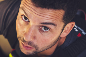 Guirec Soudée affronte une nuit de météo instable au large du Brésil