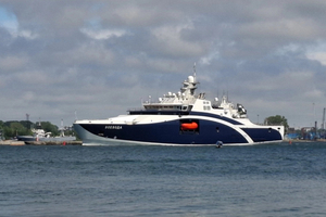 La Russie met à l’eau un navire de secours très controversé