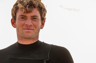 VIDÉO – Un Français établit un record du monde de saut en kitesurf en pl...