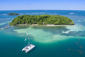Croisière sportive aux Antilles : les meilleurs spots pour naviguer, glisser et plonger