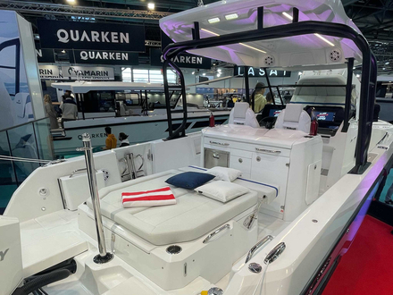 Le cockpit du Wellcraft 28 T-Top