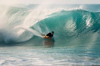Pourquoi le bodyboard séduit de plus en plus les amateurs de glisse