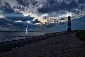Foudre en mer : le risque invisible qui menace de plus en plus les plaisanciers