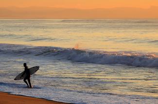 Surf et zones protégées : réglementation, droits et obligations avant d’...