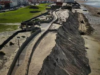 Érosion du littoral : à Biscarrosse, la mer...