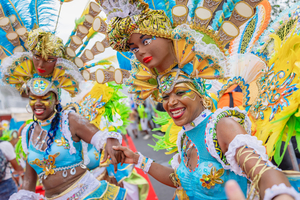 Le Carnaval des Iles de Guadeloupe : entre paillettes, rythmes et tradition