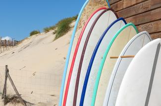 Débuter les loisirs nautiques sans tout acheter : louer l’équipement ess...