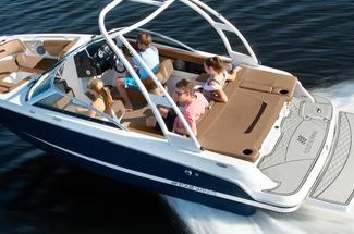 Four Winns HD2 : un bateau de 6 mètres confortable et polyvalent parfait...