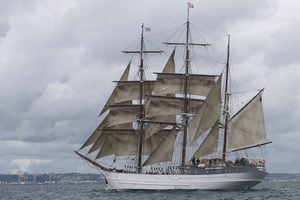 À Caen, le navire polaire Le Français ouvre ses ponts au public avant de quitter le bassin Saint-Pierre