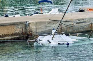 Polyester, centres de déconstruction, écoconception : enquête sur la fin...