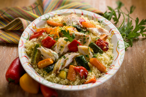 Couscous au poisson : la Méditerranée dans un grand plat de partage