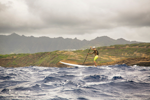 Paddle en mer agitée : techniques et conseils pour garder le contrôle face au clapot