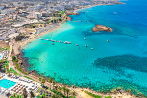 Chypre cet été : soleil, mer et nouvelle ère touristique avec l’entrée imminente dans l’espace Schengen