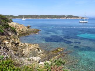 Jeter l’ancre et profiter : comprendre les...