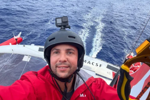 Cyclone Horacio dans l’océan Indien : Guirec Soudée contraint de dévier sa route à bord de l’Ultim MACSF