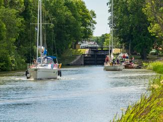 Cap au Nord : quand les canaux deviennent une...