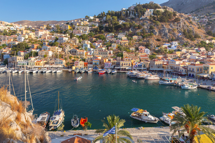 île de Symi, dans le Dodécanèse en Grèce île de Symi, dans le Dodécanèse en Grèce