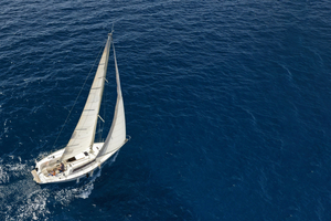 Traverser l’Atlantique sans suréquiper son bateau : les vraies priorités avant de partir