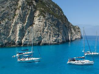 Un bateau sorti d’une flotte de location...