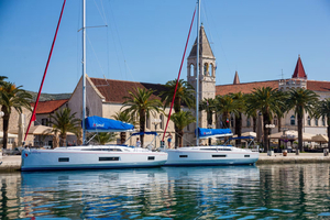 Cet été, partez en croisière en Méditerranée à bord d’un monocoque