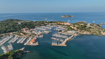 Le port Saint-Pierre