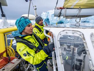 Under The Pole de retour d’Antarctique après 3...