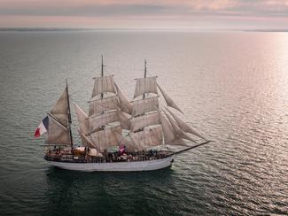 VogWeek s’engage aux côtés d’Escale à Sète et...