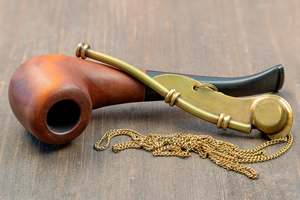 Le sifflet de bosco : l’histoire étonnante de cet objet minuscule qui commandait les navires