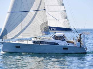 Alubat expose l’OVNI 370 au Nautique de...
