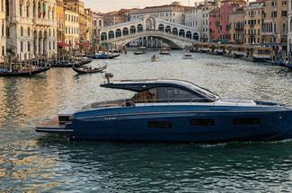 Beneteau présentera pour la première fois à flot le Gran Turismo 50 au S...