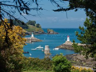 Belle-Île-en-Mer, entre routes sous tension,...