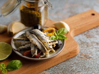 L’anchois, petit poisson méditerranéen aux...