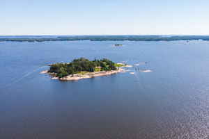 Golfe de Botnie au printemps : une navigation rare entre phares, archipels et paysages en mouvement