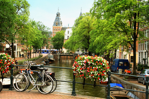 Amsterdam au printemps : le city break parfait entre canaux, musées et terrasses