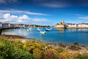 Découvrir la baie de Morlaix en mai : entre navigation, patrimoine et littoral