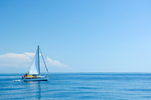 Monocoque, catamaran, aluminium, polyester : quel bateau choisir pour partir autour du monde ?