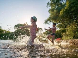 Canicule et baignades sauvages dans les...