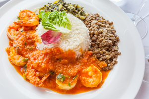 Cari de crevettes : la grande recette réunionnaise où les épices rencontrent l’océan Indien