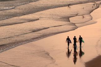 Surfer à l’étranger : les contraintes auxquelles on ne pense jamais avan...