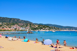 Le Lavandou, l’escale varoise qui sent déjà l’été