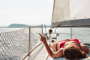 Grande croisière : le confort à bord complique-t-il notre vie de plaisancier ?
